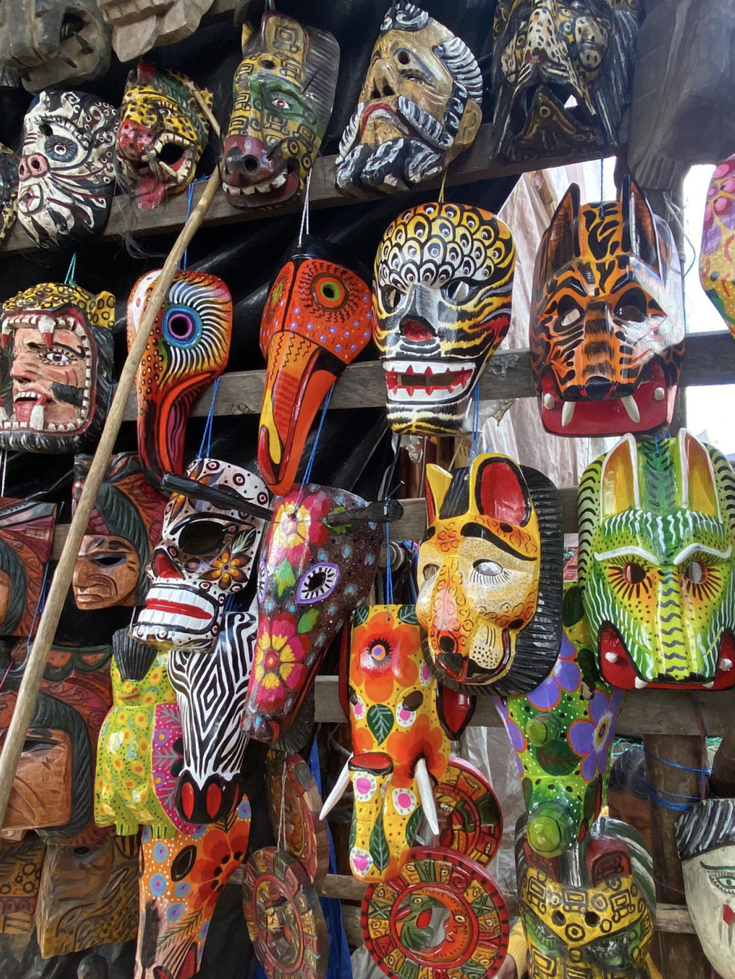 Máscaras tradicionales guatemaltecas. El danzante adquiere las habilidades y características de la figura que representa su máscara.