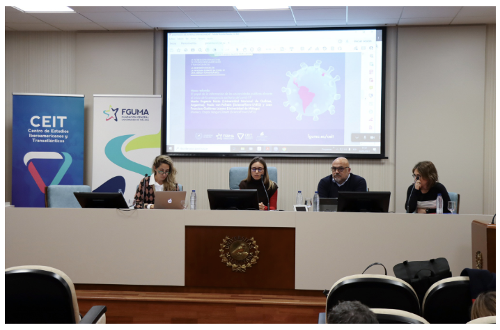 Mesa redonda 2. María Eugenia Fazio, Paula von Polheim y Juan Francisco Gutiérrez Lozano. Moderada por Empar Vengut. (Foto: Raúl Orellana)
